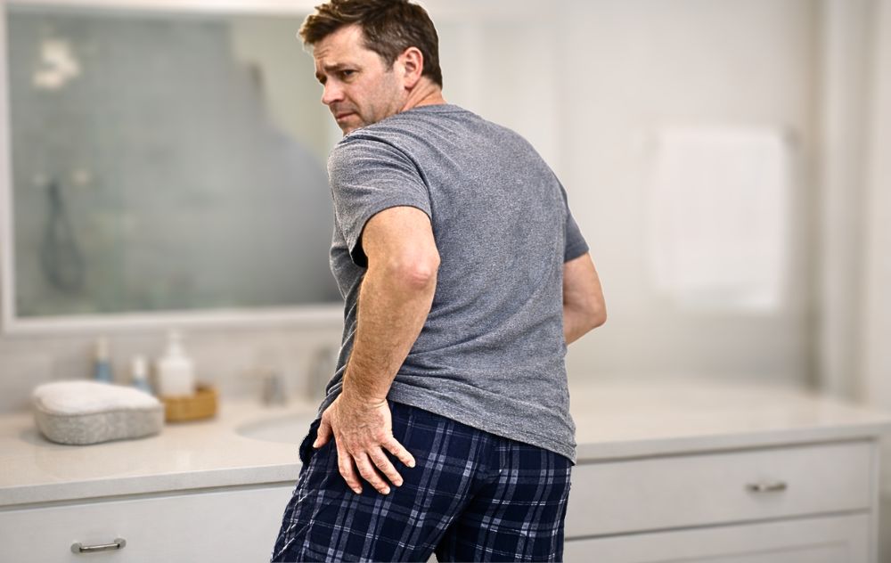 man wondering why hemorrhoids are tender but no bleeding